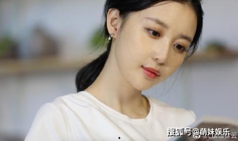 大眼静姐吃瓜爆料,娱乐圈幕后真相大揭秘